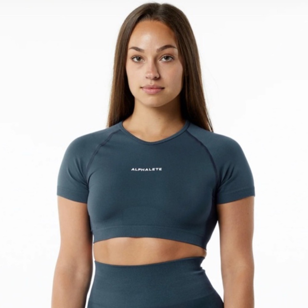 Alphalete Women's Blue Crop Top